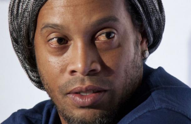 Tribunal de Brasil le quita el pasaporte a Ronaldinho y le embarga 57 propiedades